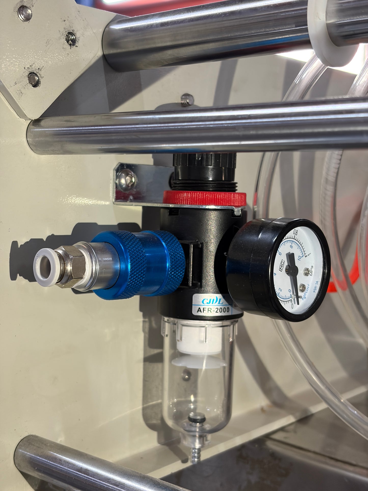 Semi-automatic round bottle labeling machine TB-YP20