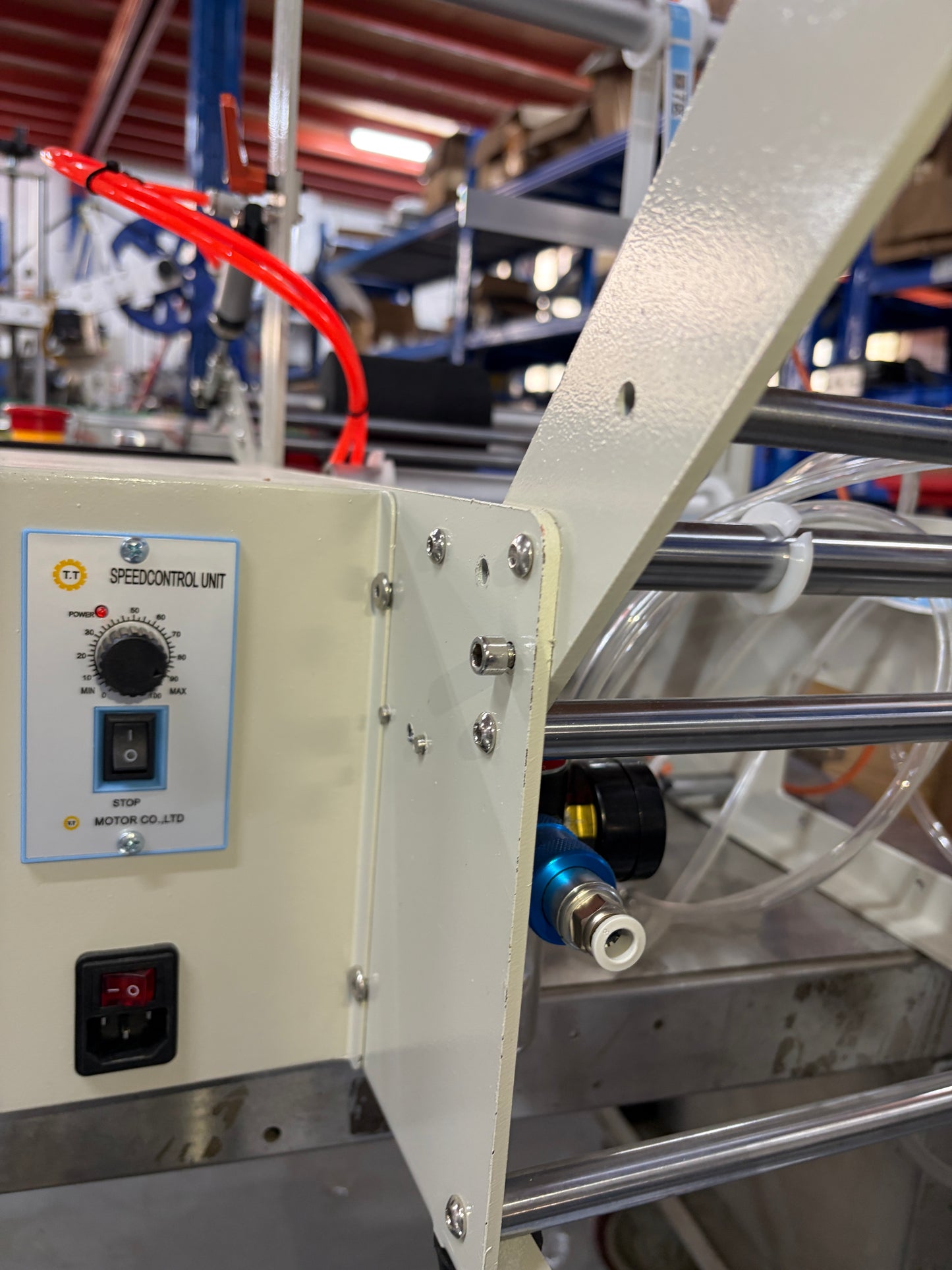 Semi-automatic round bottle labeling machine TB-YP20